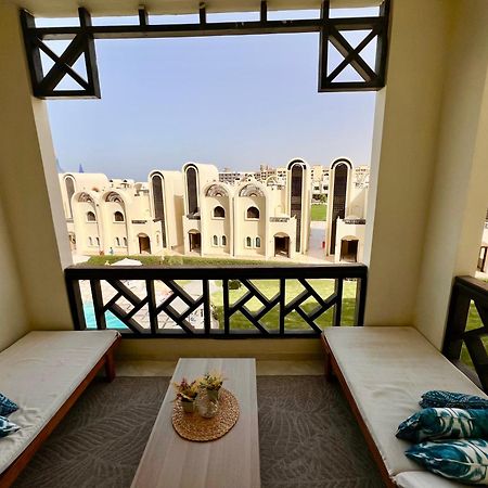 Luxury Beachfront Studio- Foreign Nationals Only Хургада Экстерьер фото